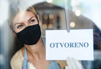 COVID-19 koronavirus novo normalno bliski kontakt drustveno distanciranje mjere opreza