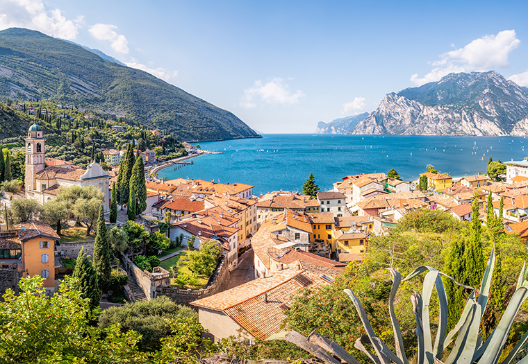 Lago di Garda Lago di Como Lago di Maggiore ledenjacka jezera Italija